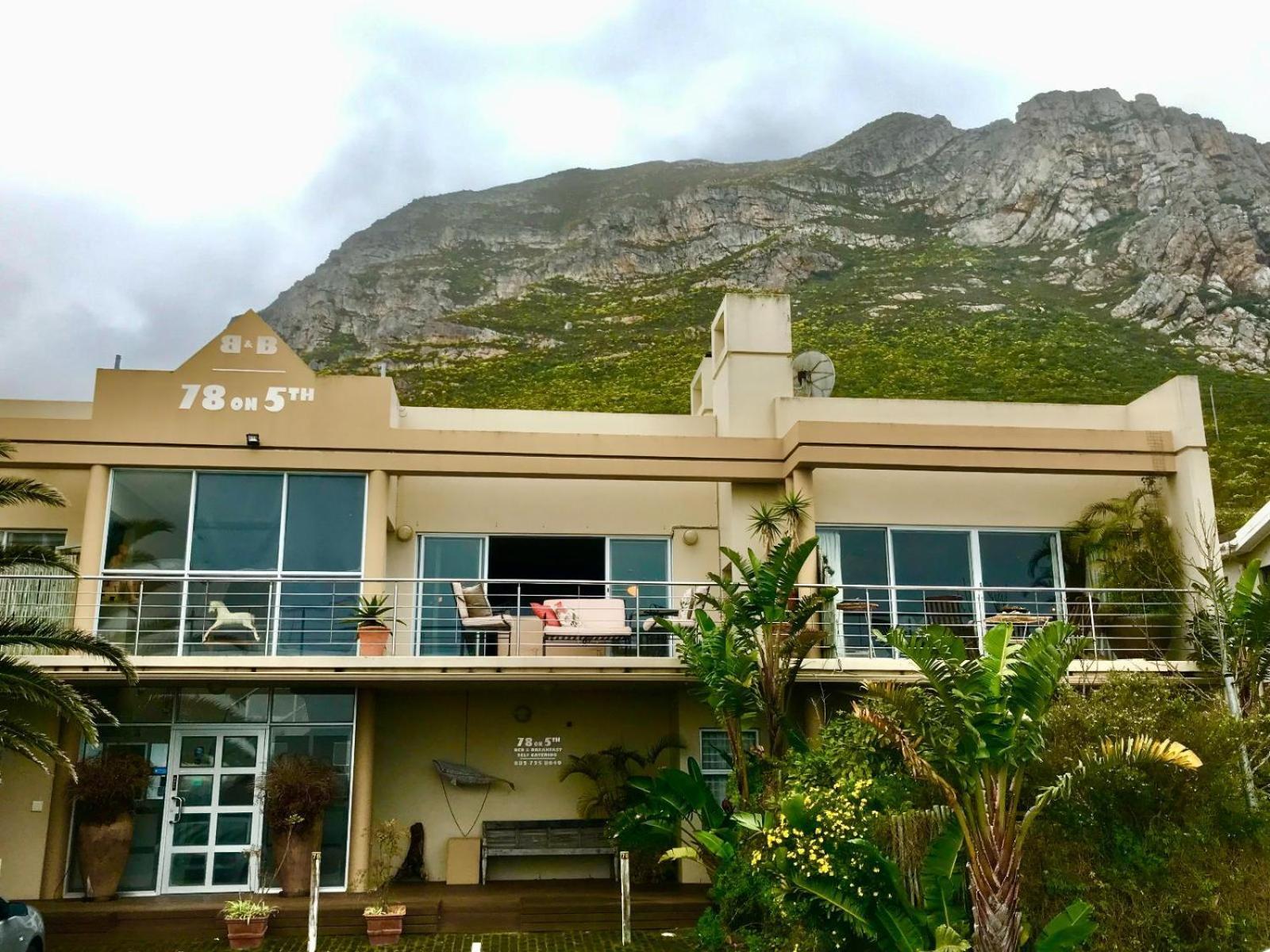 78On5Th In Hermanus Bilik gambar
